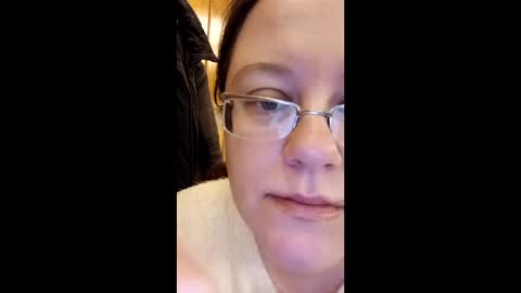 Snapshot of webgirl2 chatting on 01.14.25 Marina online show from 01.14.25