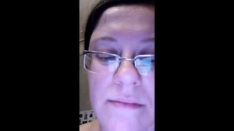 Snapshot of webgirl2 chatting on 01.22.25 Marina online show from 01.22.25