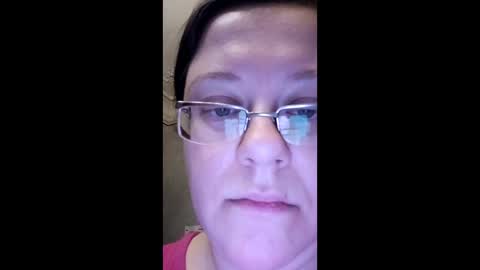 Snapshot of webgirl2 chatting on 01.22.25 Marina online show from 01.22.25