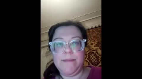 Snapshot of webgirl2 chatting on 09.27.25 Marina online show from 09.27.25