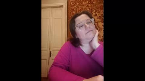 Snapshot of webgirl2 chatting on 11.15.25 Marina online show from 11.15.25