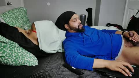 Snapshot of wedashit chatting on 12.18.24 WeDaShit Come Vibe with me . online show from 12.18.24