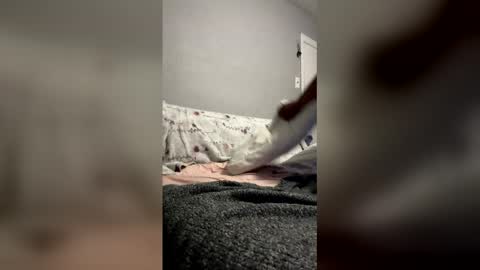 Snapshot of wedashit chatting on 12.17.25 WeDaShit Come Vibe with me . online show from 12.17.25