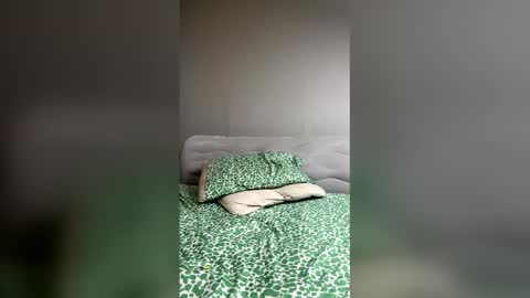 Snapshot of wedashit chatting on 01.16.26 WeDaShit Come Vibe with me . online show from 01.16.26