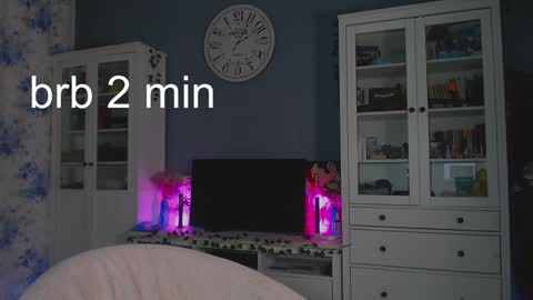 Snapshot of weed_princesss chatting on 01.24.25 moon online show from 01.24.25