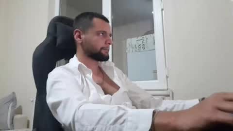 Snapshot of weezing442 chatting on 12.20.24 alp online show from 12.20.24