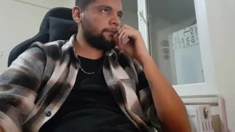 Snapshot of weezing442 chatting on 01.17.25 alp online show from 01.17.25