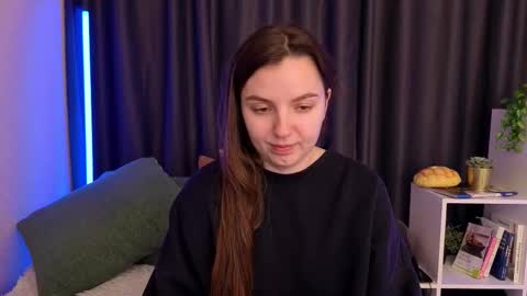 Snapshot of weird_bird chatting on 03.21.26 Weird Bird online show from 03.21.26