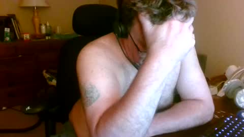 Snapshot of welderod chatting on 07.02.26 welderod online show from 07.02.26