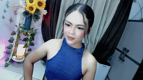 Hi Im LOVIE Please dont forget to follow and thumbs up me online show from 07.31.26
