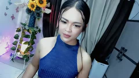 Hi Im LOVIE Please dont forget to follow and thumbs up me online show from 08.03.26