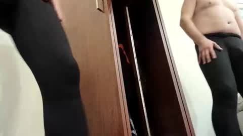 Snapshot of wellhung1899 chatting on 10.29.25 wellhung1899 online show from 10.29.25