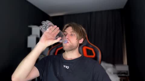 Snapshot of wellidonehere chatting on 11.02.25 wellidonehere online show from 11.02.25