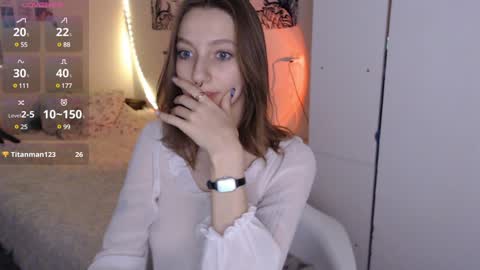 Snapshot of wendyhicks chatting on 12.11.24 Eva online show from 12.11.24