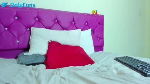 wendyyhot69 online show from 03.10.26