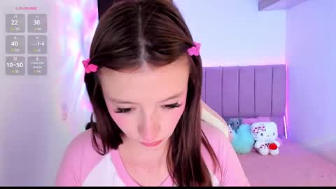 Wenstacie INDEPENDENT MODEL online show from 02.10.25