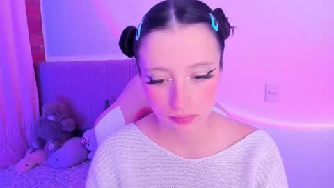 Wenstacie INDEPENDENT MODEL online show from 10.05.25