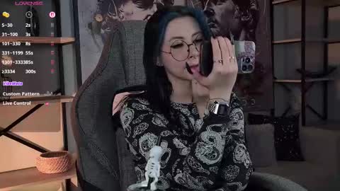 little girl who is always rightLisa online show from 11.25.25