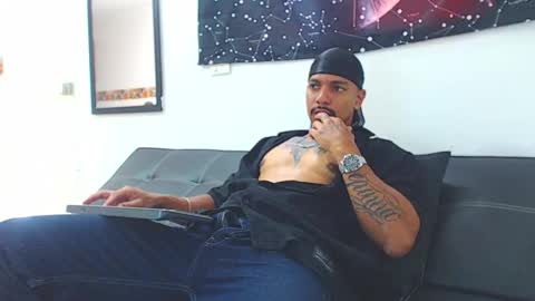 Wesley Rogger online show from 11.16.25