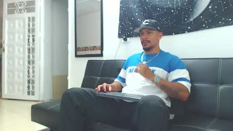 Wesley Rogger online show from 12.03.25