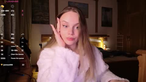 Lana online show from 11.07.25