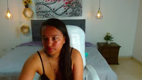 wet_naughty_girl online show from 04.12.26