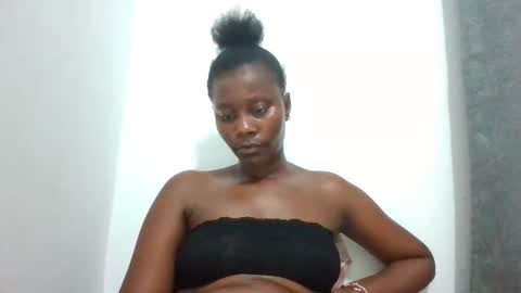 Snapshot of wet_pussieyy chatting on 03.31.26 wet_pussieyy online show from 03.31.26