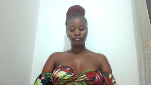 Snapshot of wet_pussieyy chatting on 04.15.26 wet_pussieyy online show from 04.15.26