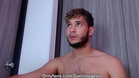 Mia and Dylan online show from 10.11.25