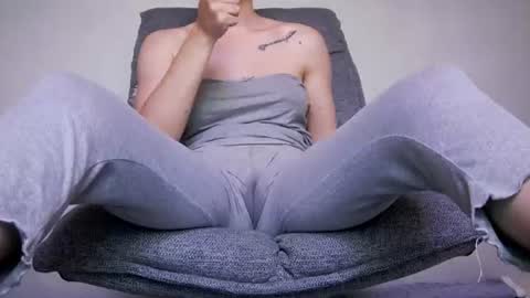 Beatrice Moan from LovenseWet from Tip MenuOpen for Private online show from 06.22.26