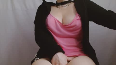 Snapshot of wetkristyhorny chatting on 10.19.25 Kristina online show from 10.19.25