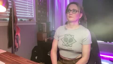 Snapshot of wetrainbows chatting on 02.12.26 WetRainbows online show from 02.12.26