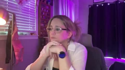 Snapshot of wetrainbows chatting on 02.14.26 WetRainbows online show from 02.14.26