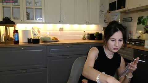 Victoria Maria online show from 01.14.25
