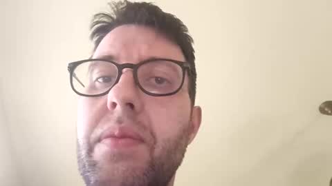 Snapshot of whatwouldyouliketosee chatting on 02.25.26 stoffy online show from 02.25.26