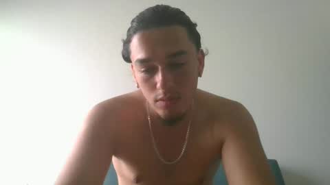 Snapshot of whiiteprince chatting on 12.18.24 whiiteprince online show from 12.18.24