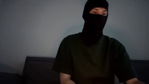 whispero_o online show from 10.25.25