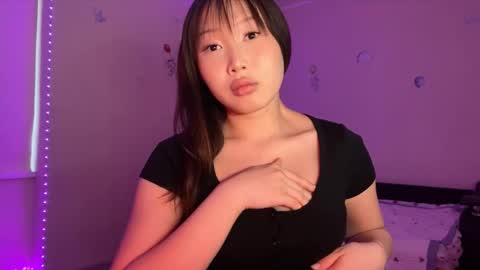 Snapshot of whisperofdarsy chatting on 12.02.25 DarsyWhispers online show from 12.02.25