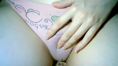 Snapshot of whiteapsara chatting on 02.07.25 Love online show from 02.07.25