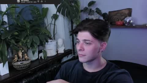 Gus online show from 11.24.25