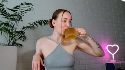 Snapshot of whiteprincessluna chatting on 06.19.26 You wont find me here on Saturdays and Sundays online show from 06.19.26