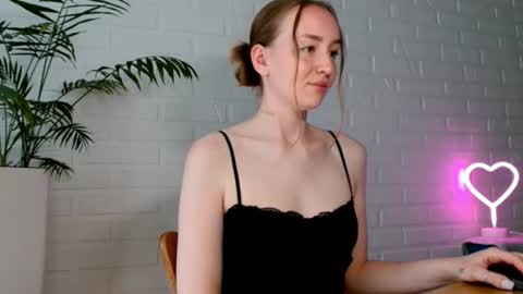 Snapshot of whiteprincessluna chatting on 06.24.26 You wont find me here on Saturdays and Sundays online show from 06.24.26