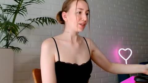 Snapshot of whiteprincessluna chatting on 07.06.26 You wont find me here on Saturdays and Sundays online show from 07.06.26