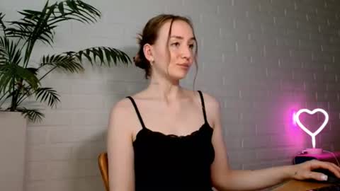 Snapshot of whiteprincessluna chatting on 07.17.26 You wont find me here on Saturdays and Sundays online show from 07.17.26