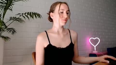 Snapshot of whiteprincessluna chatting on 07.19.26 You wont find me here on Saturdays and Sundays online show from 07.19.26