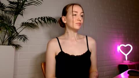 Snapshot of whiteprincessluna chatting on 07.21.26 You wont find me here on Saturdays and Sundays online show from 07.21.26