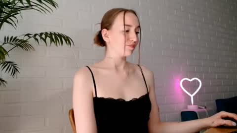 Snapshot of whiteprincessluna chatting on 07.31.26 You wont find me here on Saturdays and Sundays online show from 07.31.26