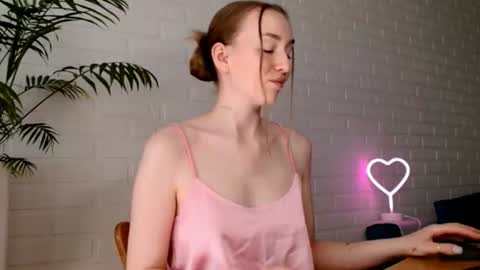 Snapshot of whiteprincessluna chatting on 08.02.26 You wont find me here on Saturdays and Sundays online show from 08.02.26