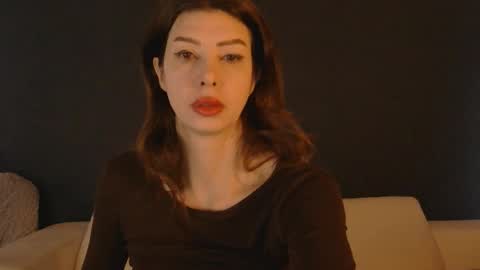 White Queen online show from 01.10.26