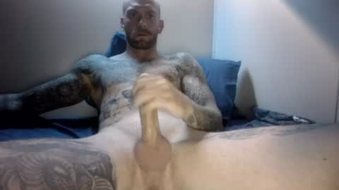 Snapshot of whitesexy94 chatting on 08.09.26 WelshCock4U online show from 08.09.26